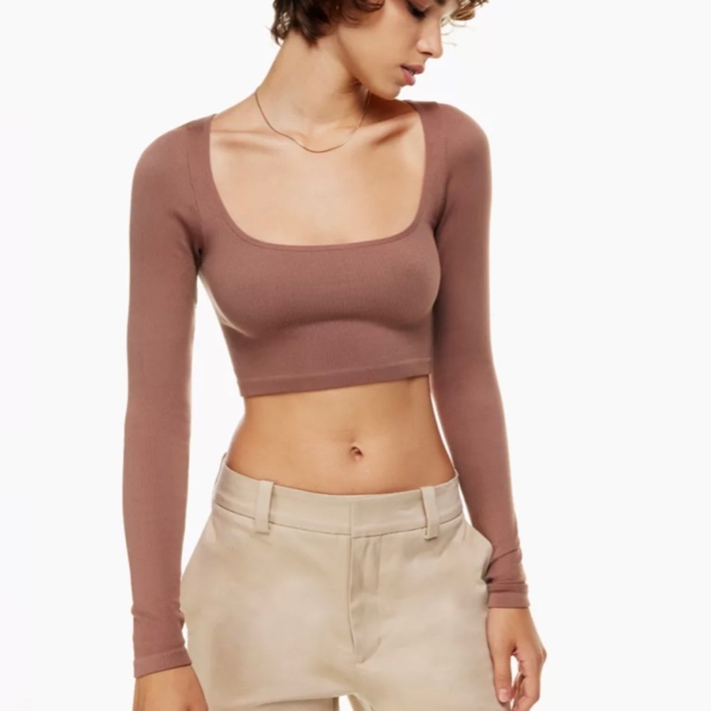 SUNDAY BEST LONGSLEEVED CROP
